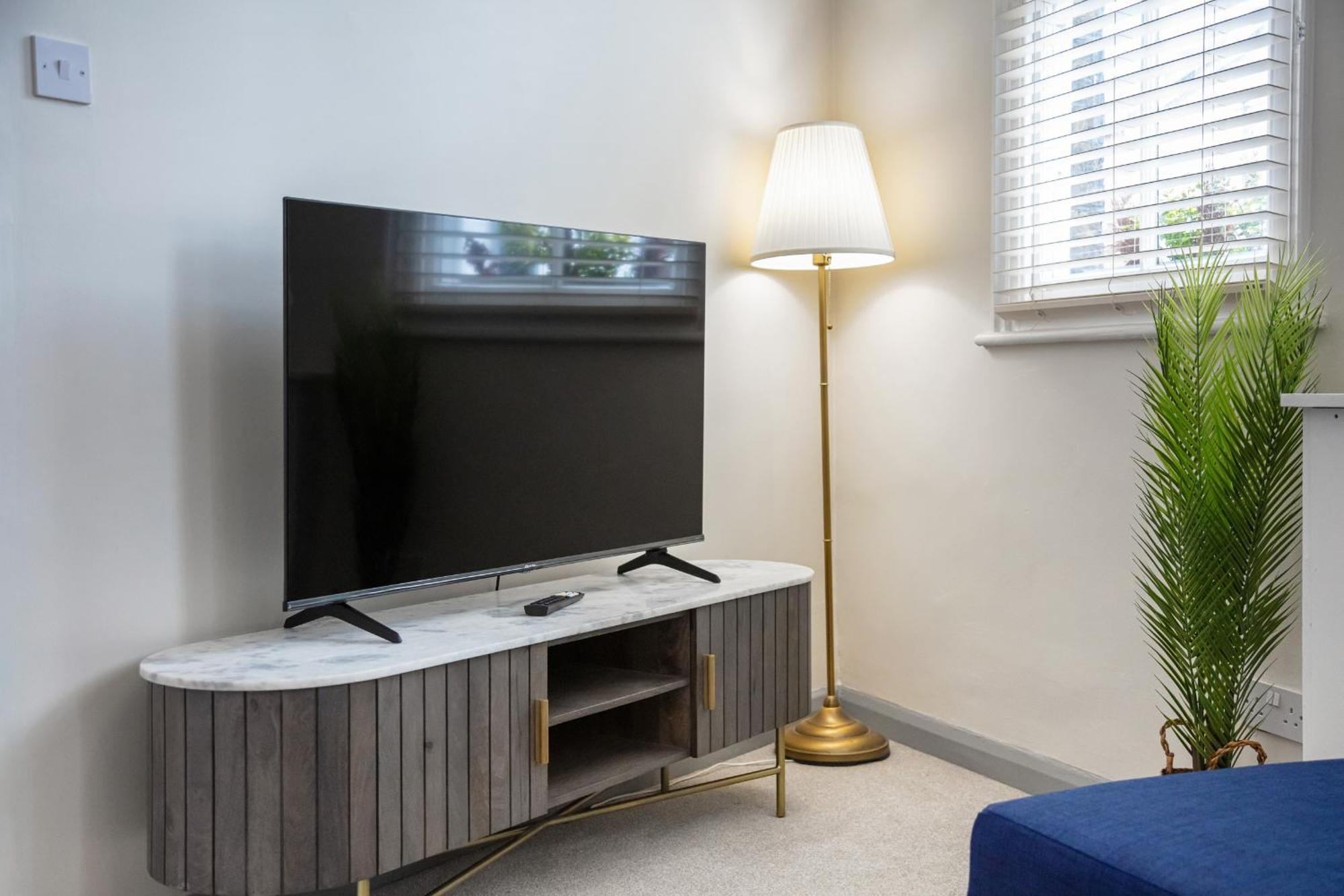 5A - Bright And Airy 2 Bedroom Apartment - Close To Central Londra Exterior foto
